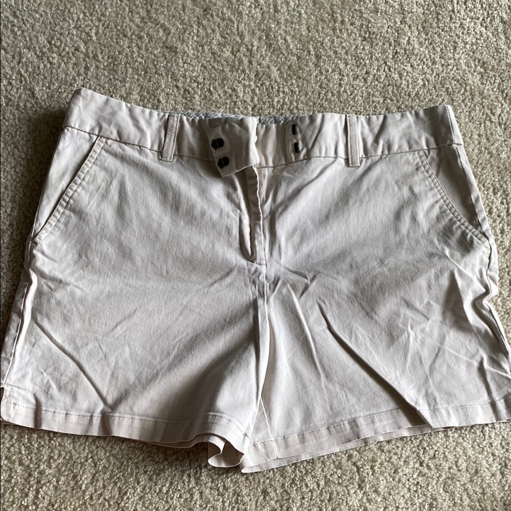 LOFT Cream Shorts Classic Design